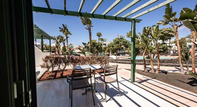 Апартаменты Classic c 1 комнатой с видом на бассейн Caybeach Sun