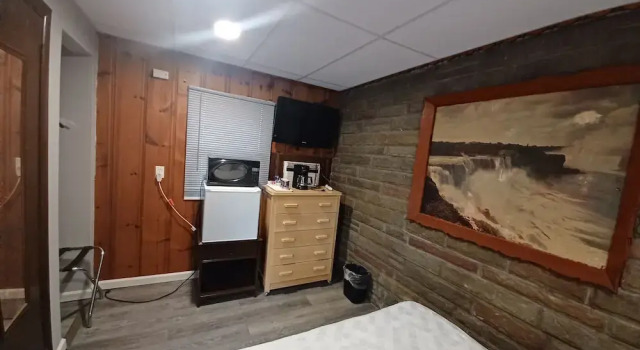 Номер Classic Falls Motel
