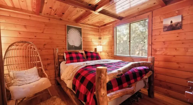 Коттедж Charming Mountain Getaway