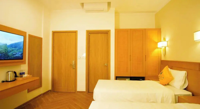 Трёхместный семейный номер Standard с видом на город Отель Solea Hotel & Apartment Sunset Town Phu Quoc