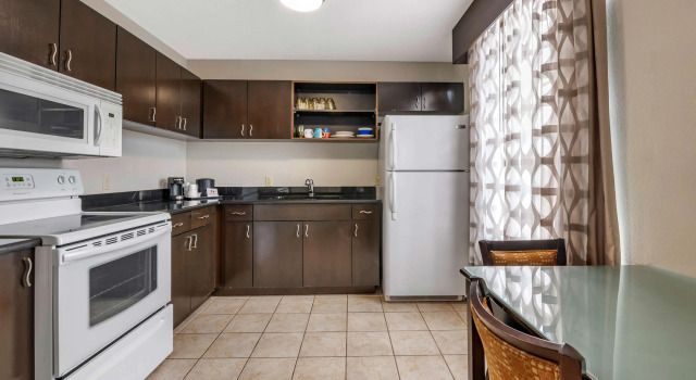 Двухместный люкс Best Western Plus Bradenton Gateway Hotel