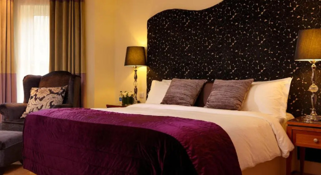 Номер Luxury Brook Lane Hotel