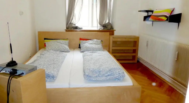 Апартаменты c 1 комнатой с балконом Apartment Jakominiplatz