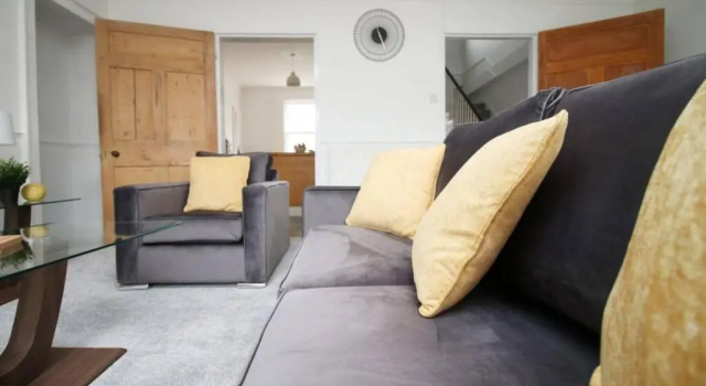Spacious Georgian Apartment 5 mins from Bath Abbey, Varaa Huoneisto Asunnot kohteessa Merseyside, Huoneisto