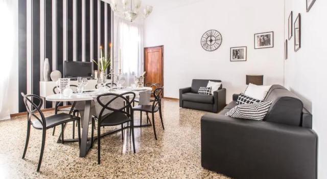 Rialto Design Boutique Apartment, Забронировать Апартаменты/квартира Апартаменты Венеции, рядом с Консульство Франции в Венеции, Апартаменты/квартира