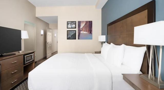 Люкс c 1 комнатой La Quinta Inn & Suites by Wyndham Chicago Downtown