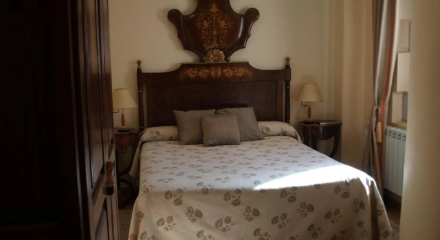 Residencia Real del Castillo de Curiel, Prenota Hotel Curiel 