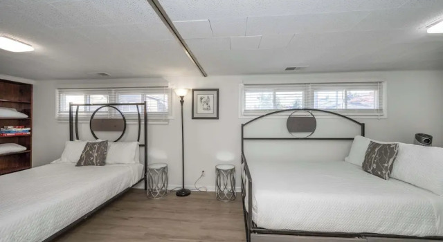 The Grand Elm Suites Sleeps 10, Book Lejlighed Cincinnati Ohio