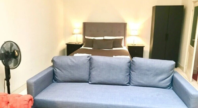 Family Studio Opposite Natural History Museum, Забронировать Отель Отели Лондона 3 звезды, рядом с Здание «Мишлен Хауз», 3*