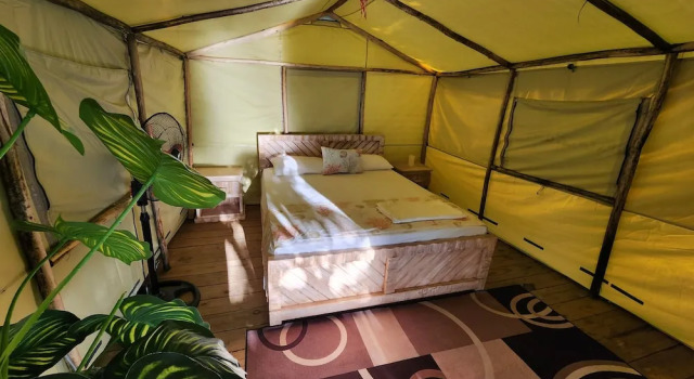 Тент с видом на сад Glamping EcoLodge Cueva De Las Aguilas
