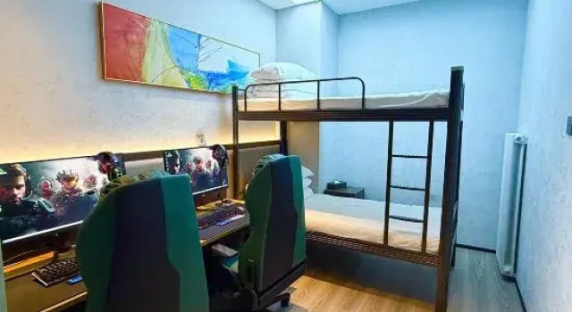 Кровать в общем номере (мужской номер) Xinma Hotel (Beijing Conference Center Bird's Nest)