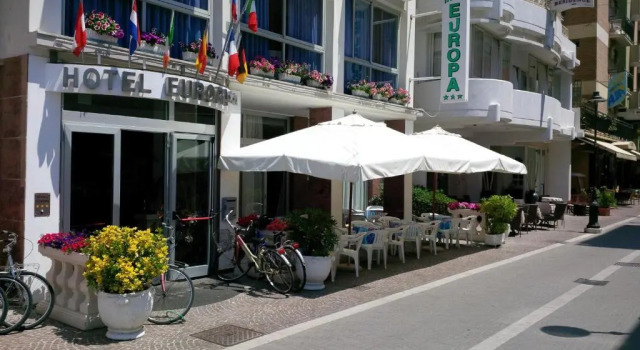 Hotel Europa, Забронировать Отель Отели Побережья Марок с завтраком, Завтраки