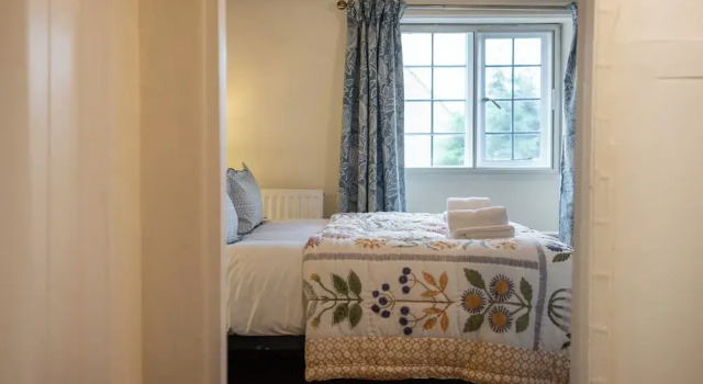 Beautiful 2BD Cottage in the Cotswolds, Varaa Lomakoti Mökit kohteessa Merseyside, Mökki