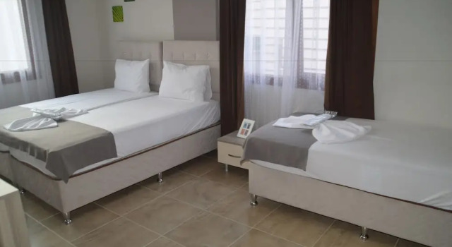 Трёхместный номер Standard Hotel Hugo