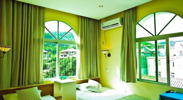Chuxia Holiday Inn, Book Hotel Siming 