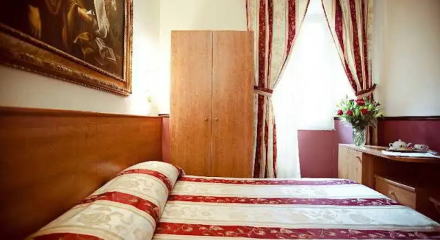 Saturnia, Забронировать Отель Отели Рима с завтраком, рядом с Станция метро Manzoni, Завтраки