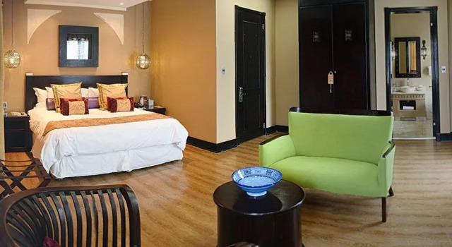 Полулюкс Tayfin Royale Hotel & Conference Centre