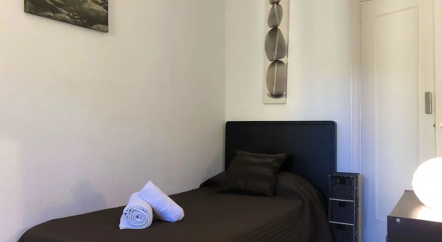 Doña Lola Patricia - Spacious 3 bedroom top floor apartment with uninterrupted sea views. Only a few meters to Calahonda beach