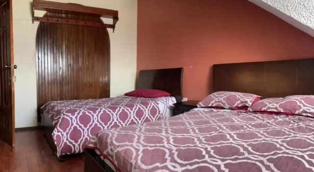 Alojamientos Hostal Rest House, Buchen Sie Hotel Cuenca Sierra, in der Nähe von Turi Church