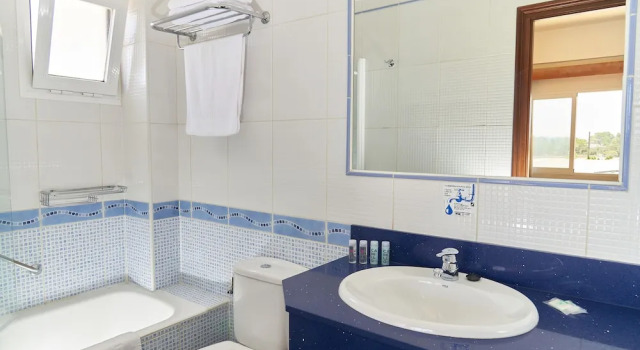 Четырёхместный номер Standard Hostal Illes Pitiüses
