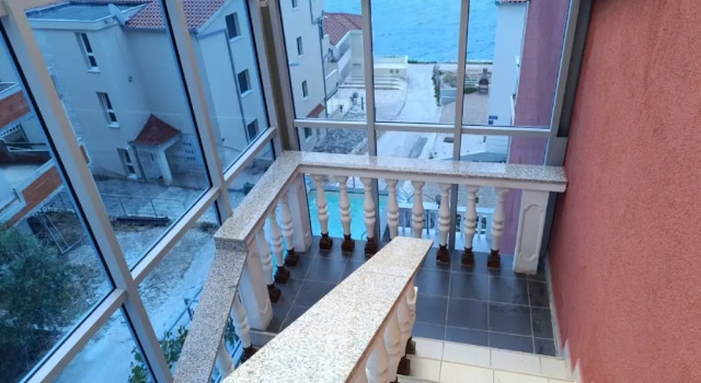 Sea-view Holiday Home in Okrug Gornji With Balcony, Buchen Sie Hotel Hotels in Gespanschaft Split-Dalmatien mit Pool, Schwimmbad