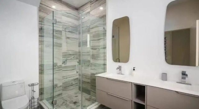 Вилла Luxury 5BR Villa Steps from the Beach