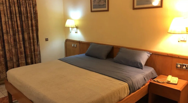 Habitación doble De lujo con vista a la ciudad Maple Leaf Hotel