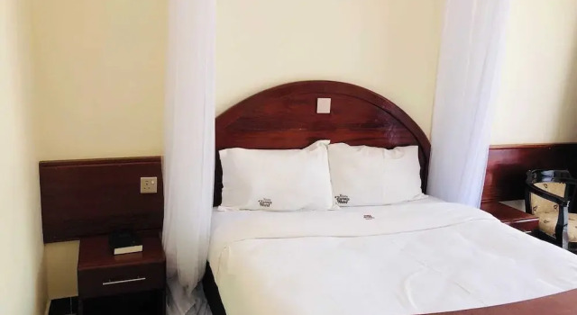 Одноместный номер Standard с видом на бассейн The Sunset Hotel Kisumu