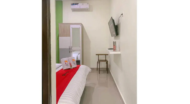 RedDoorz Syariah @ Kotabaru M Yamin Street Pontianak, Book Hotel Pontianak 