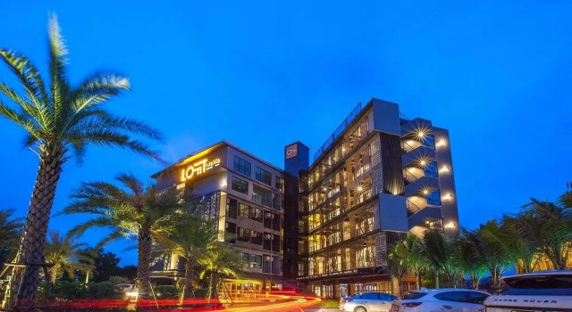 Четырёхместный номер Standard Loft Mania Boutique Hotel