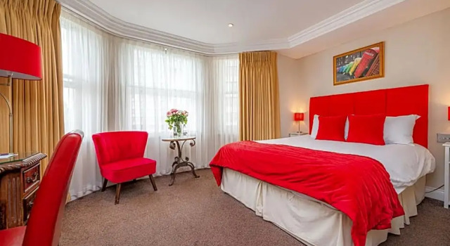 Номер Superior Ashburn Hotel