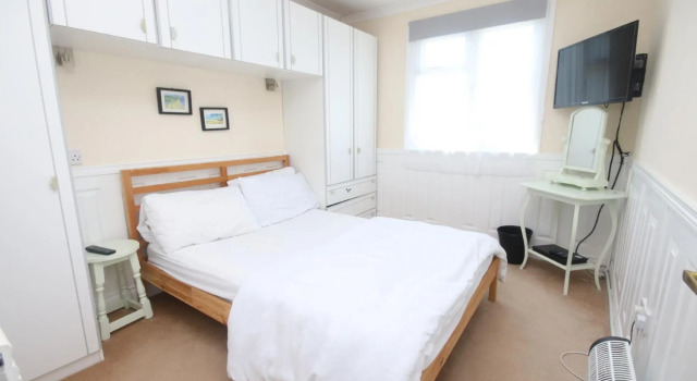 16B Medmerry Park 2 Bedroom Chalet, Забронировать Шале Коттеджи Исторического графства Суссекса, Коттедж