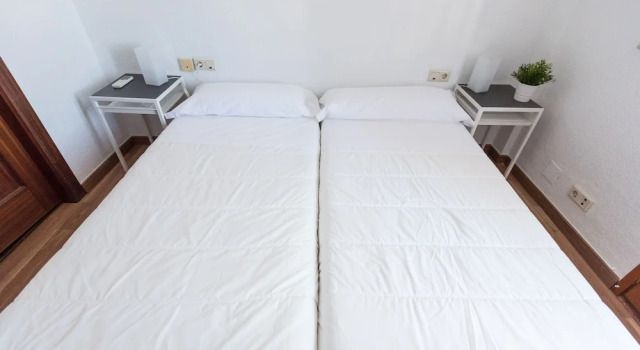 Hostal Rosabel, Varaa Hotelli La Calahorra Granada