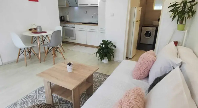 Апартаменты Comfortable Crikvenica Apartment With Terrace and Wifi