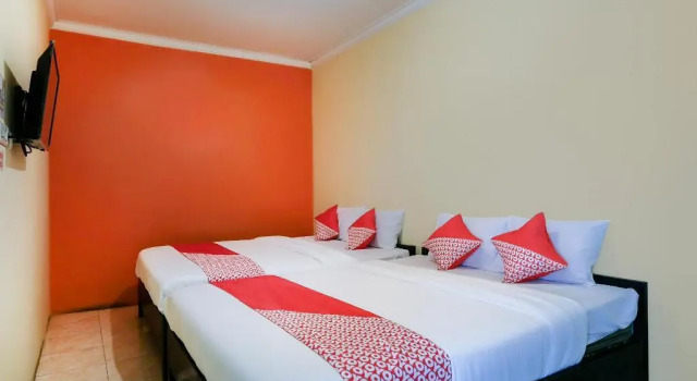 OYO 3263 House 140, Book Hotel Baturetno 