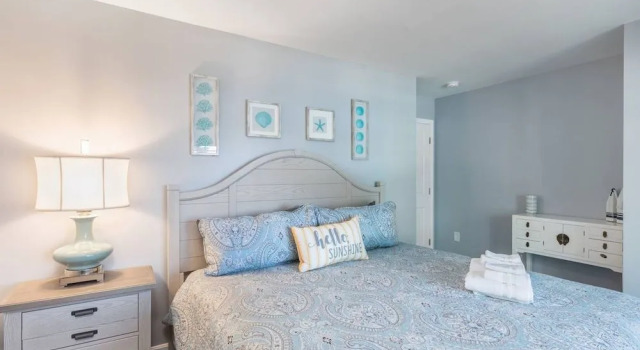 Happy Hideaway, Varaa Hotelli Hotellit New England uima-altaalla, Uima-allas