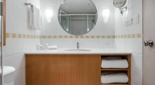 Номер Standard с балконом и с видом на реку Crowne Plaza Perth by IHG