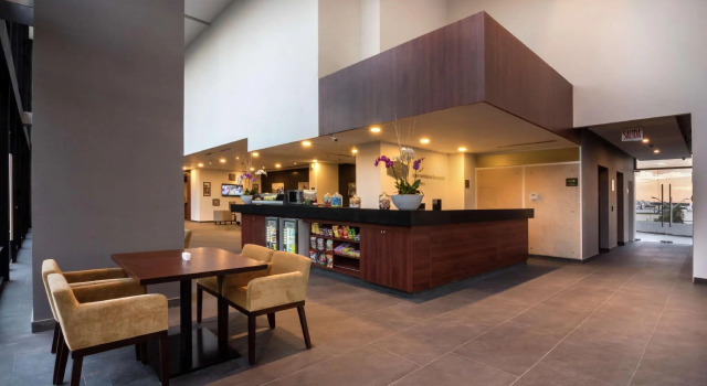 Полулюкс Hampton Inn By Hilton San Luis Potosi