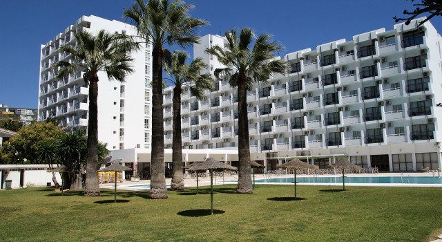 Hotel San Fermín by Dorobe