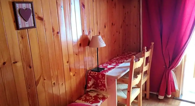 B&B Maison Vallomy, Réserver Chambre d'hôtes Hôtels à Lillianes avec parking, Parking