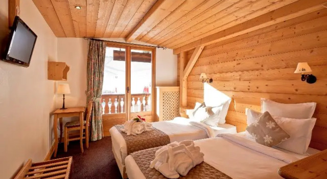 Двухместный номер Standard с балконом Hotel les Flocons