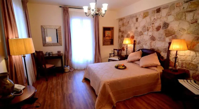 Люкс Korina Gallery Hotel