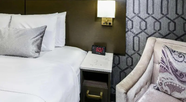 Номер Standard Sunset West Hotel, SureStay Collection By Best Western