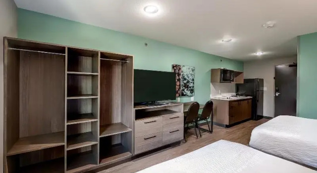 Четырёхместный люкс ECHO Suites Extended Stay by Wyndham Spartanburg