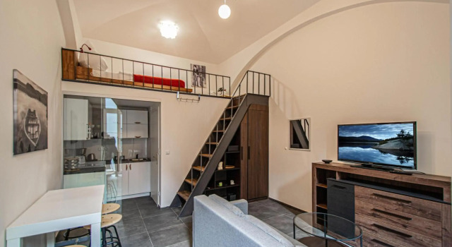 Main train station apartment close to the the Main Square, Забронировать Апартаменты/квартира Отели Праги с парковкой, рядом с Намести Миру, Парковка