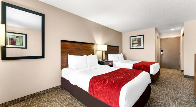 Standard Vierer Zimmer SureStay Plus by Best Western Reading North
