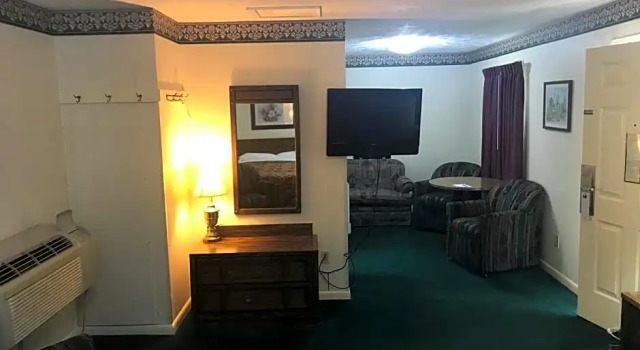 Номер Economy Sheldons Motel by OYO Keysville Near Hwy 360