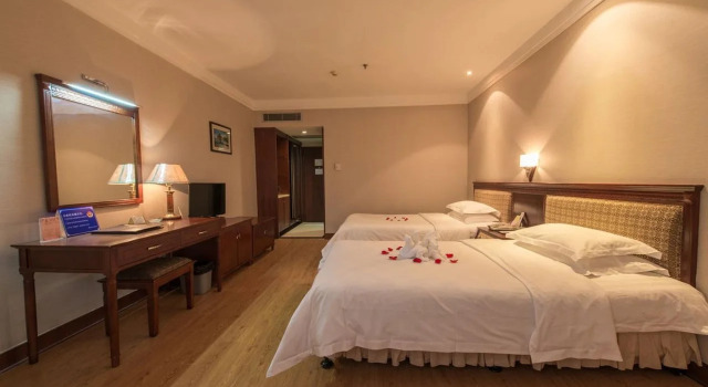 Vienna International Hotel Foshan Shiwan Branch, Rezerwuj Hotel Tanie hotele w Guangdong