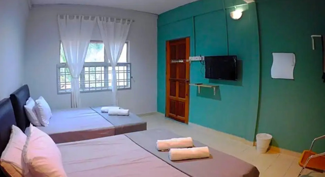 Семейный люкс OYO 90116 Fbs Inn Hotel