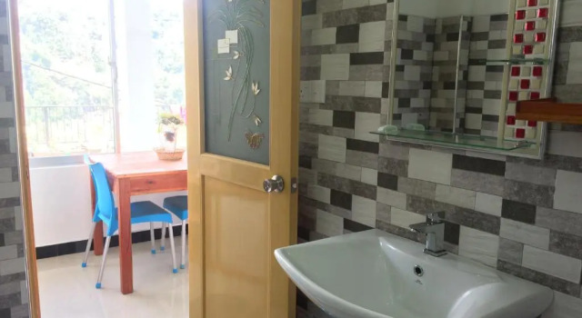 Standard Doppel Zimmer mit Balkon und mit Bergblick Sunray Homestay